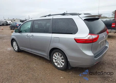 2015 Toyota Sienna Limited 7 Passenger z USA, uszkodzony, nr VIN 5TDYK3DC6FS557486